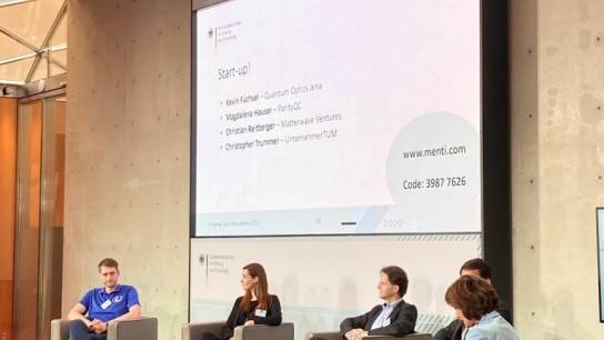 Magdalena Hauser, ParityQC (2. from l.) <br>© BMBF/bundesfoto/Lammel
